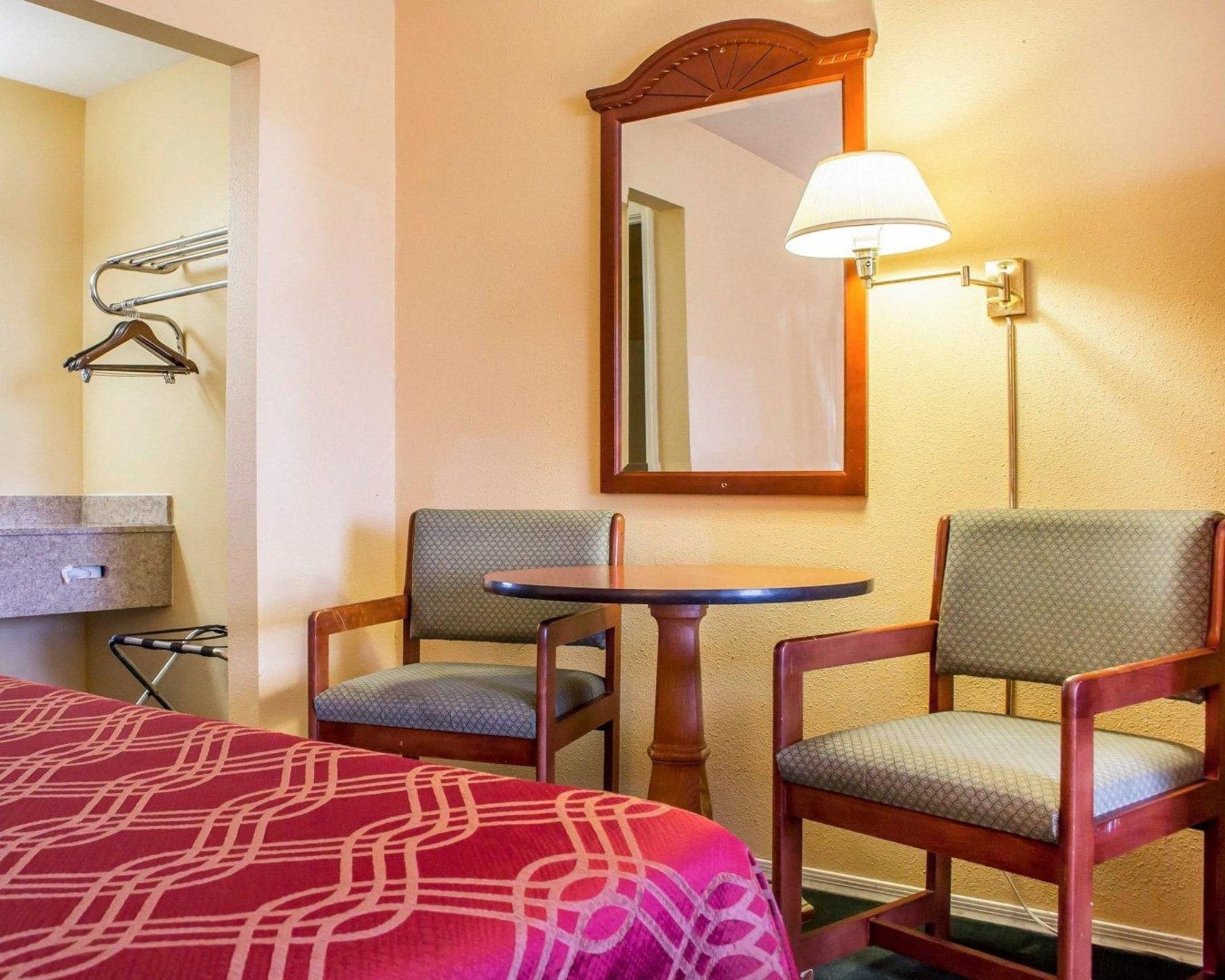 แทรเวลลอดจ์ บาย วินด์แฮม คิงแมน Motel ภายนอก รูปภาพ