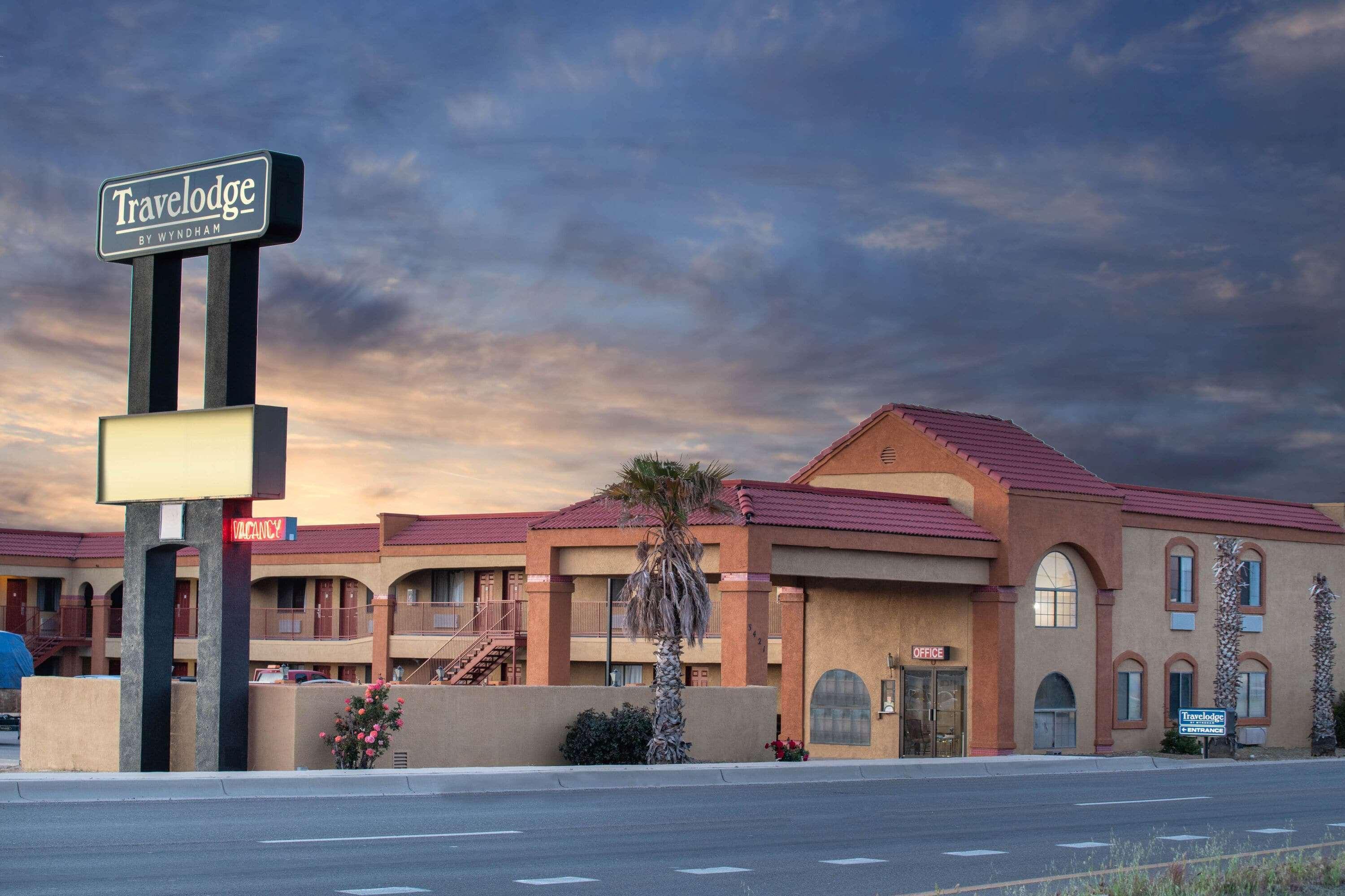 แทรเวลลอดจ์ บาย วินด์แฮม คิงแมน Motel ภายนอก รูปภาพ